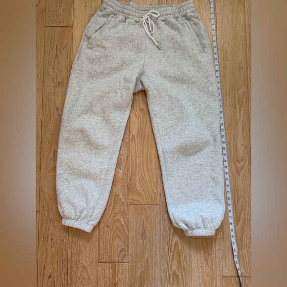Abercrombie and Fitch women's essentials sweatpants size M gray cozy lounge cute - Picture 2 of 8